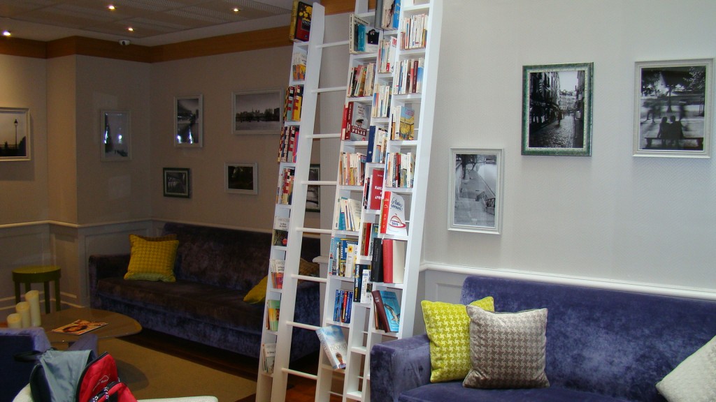 Bookshelf in Paris